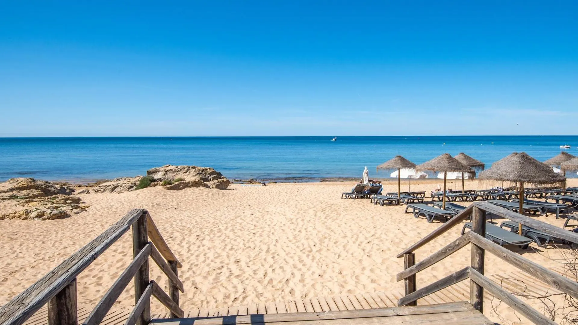 Charm Apartment T2 All With Big Terrace Albufeira Self Check-In